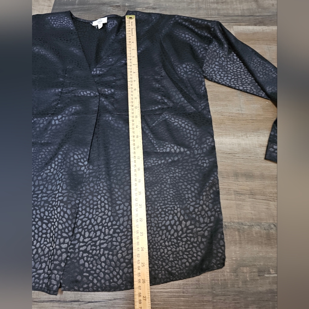 entro, Size Small, Elegant Black Women's Top, Cheetha Print - Picture 7 of 11